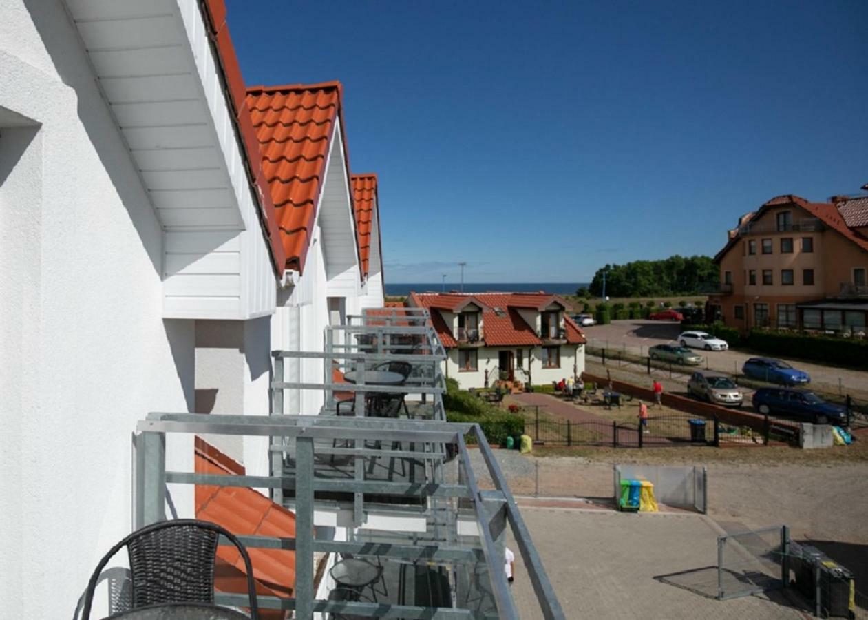 Palisander Z Widokiem Na Morze Trzęsacz Exterior foto