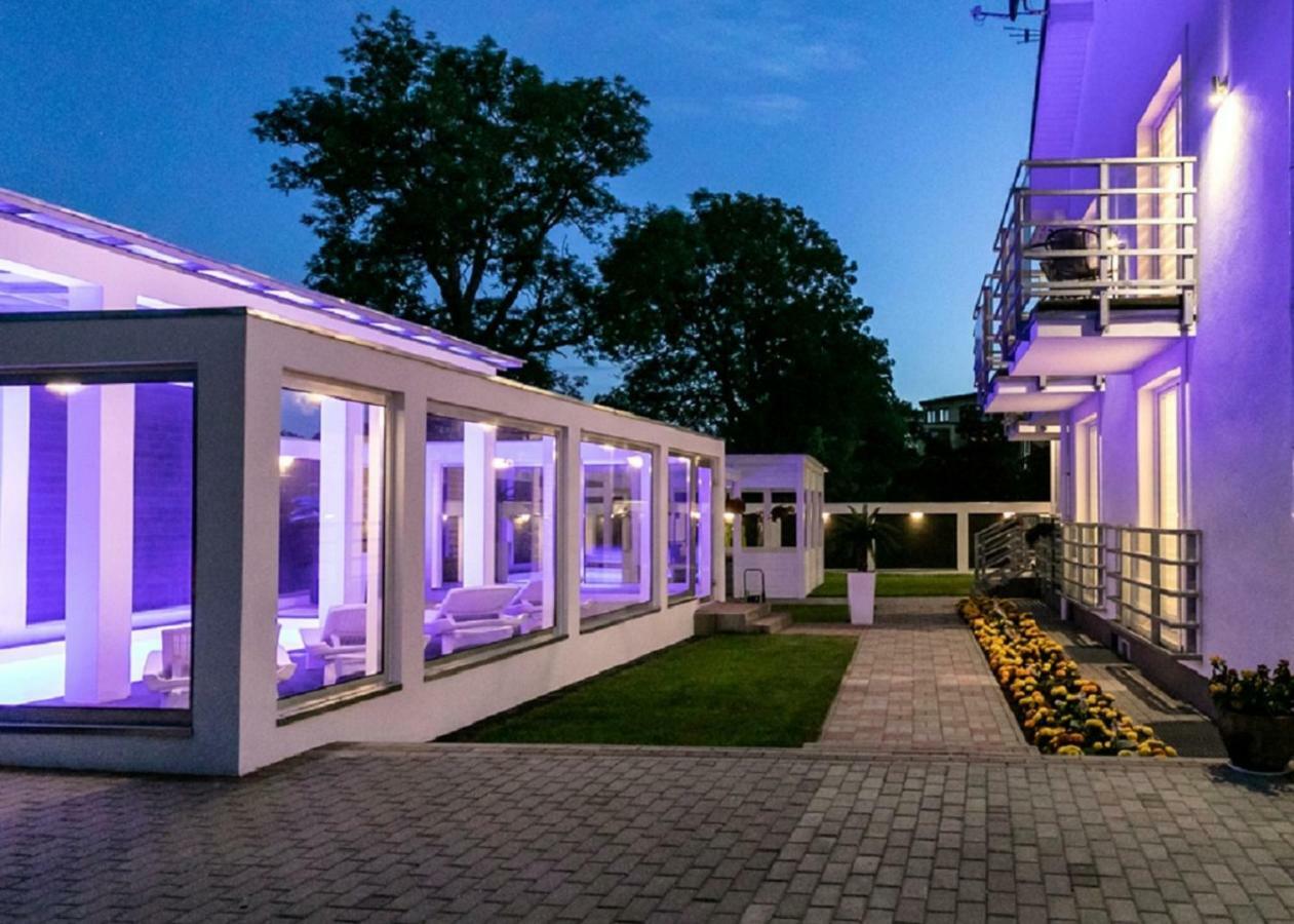 Palisander Z Widokiem Na Morze Trzęsacz Exterior foto